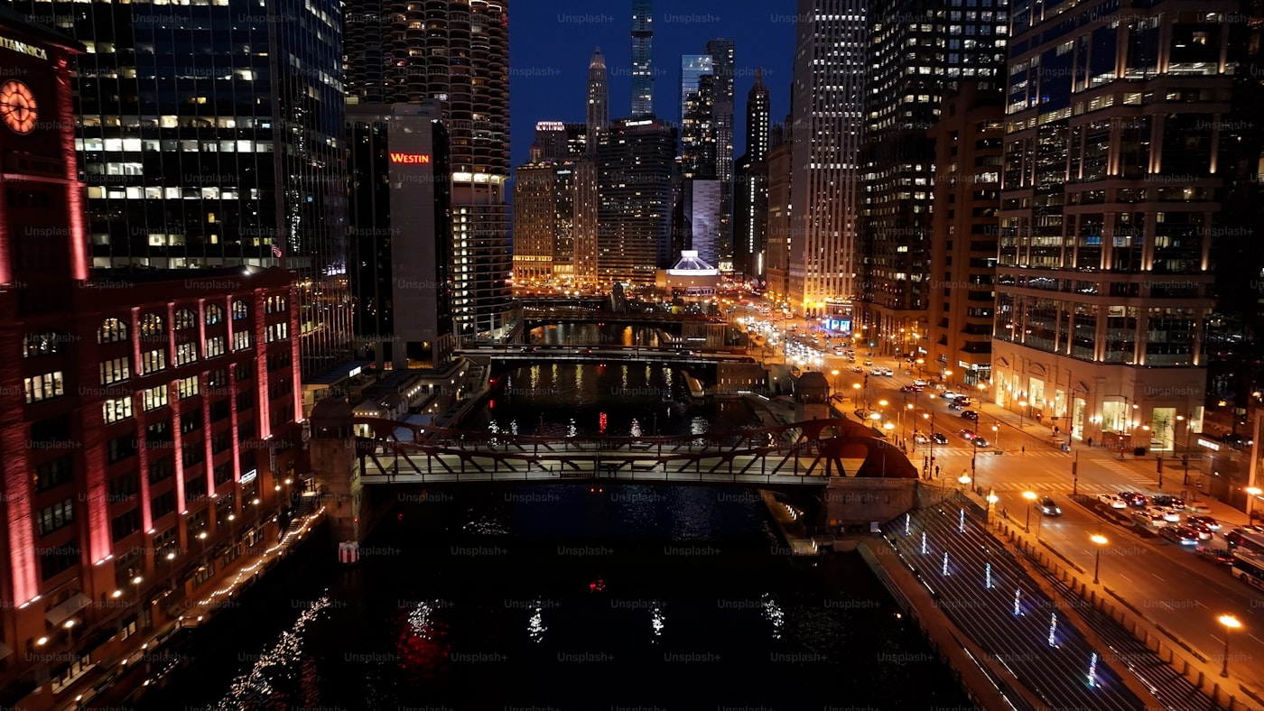 Chicago Ghost Tours Guide: Haunted History and True Crime Routes