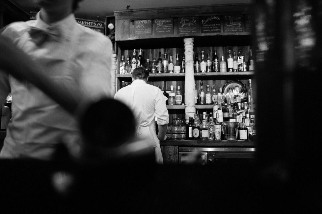 Secret Restaurants With No Sign: The Hidden Dining Trend