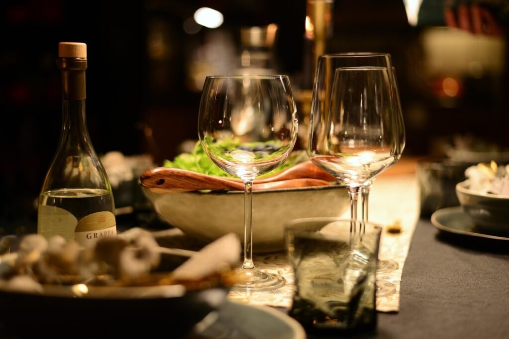 Scottish Highland Feast Experiences: Haggis Whisky And Live Bagpipes